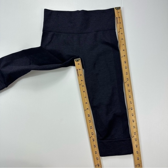 Lululemon Capri Sz S Dark Purple Compression Athletic Yoga - Picture 7 of 11